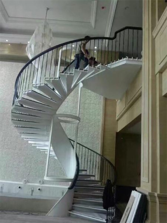 西安玻璃楼梯定制
