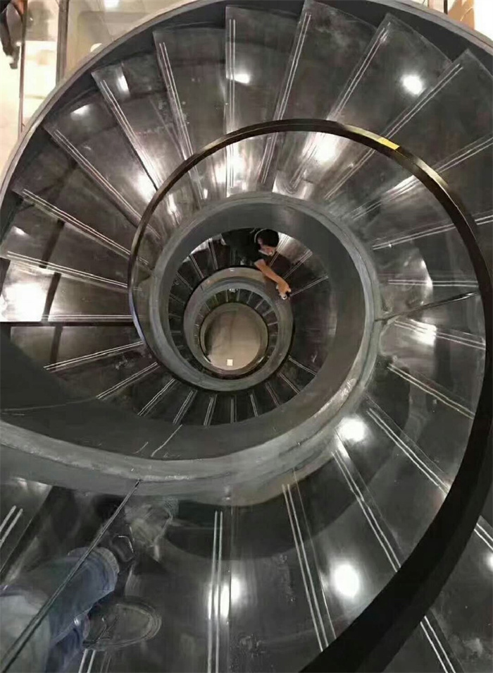 陕西钢构旋转楼梯：现代建筑中的瑰宝