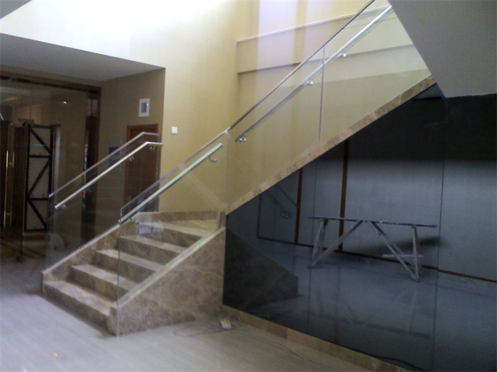 无立柱玻璃栏杆定做