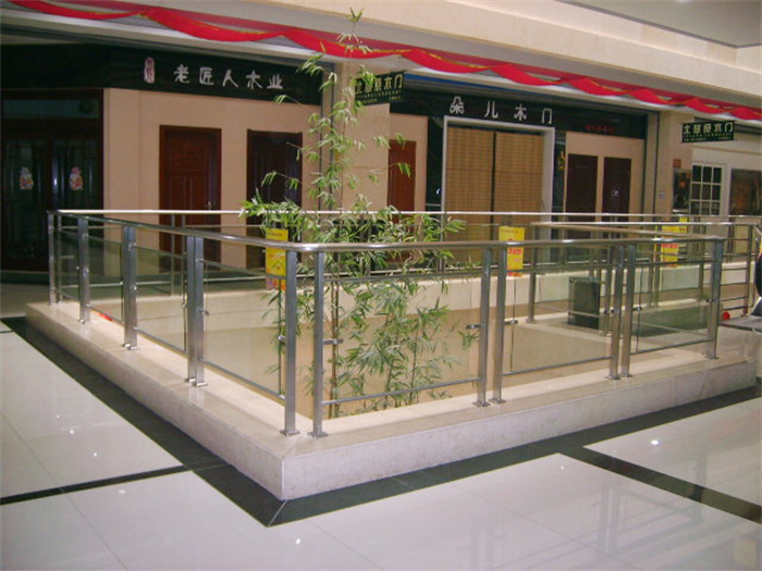 西安不锈钢玻璃栏杆定做