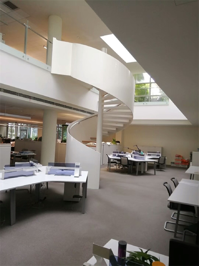 西安办公楼弧形楼梯安装