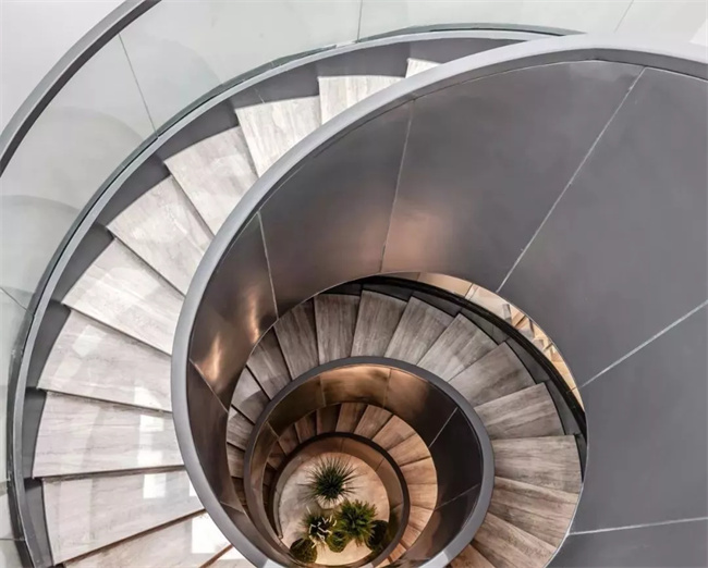 酒店旋转楼梯定制